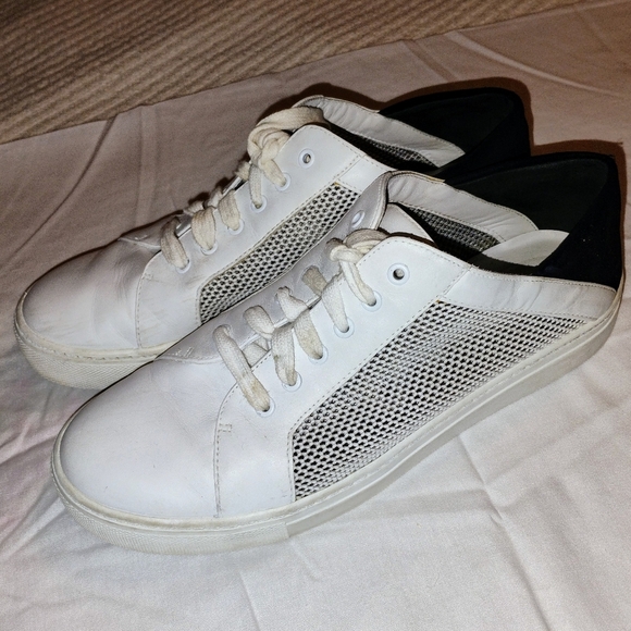 Vince Low Top Annette Sneakers Size 7 - Picture 6 of 11
